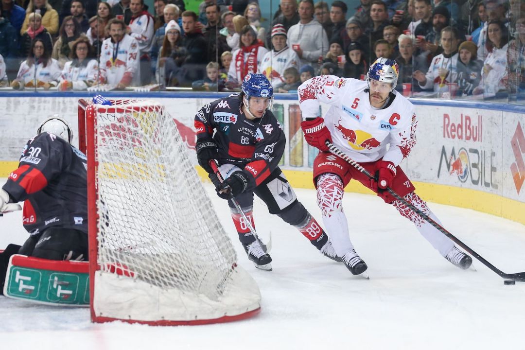 Red Bulls feiern 7:1 Feuerwerk gegen Innsbruck